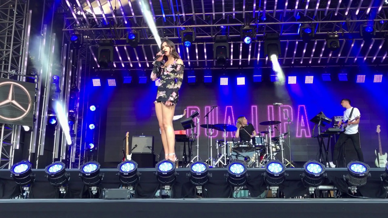 Dua Lipa - Dreams (LIVE) at Jimmy Kimmel