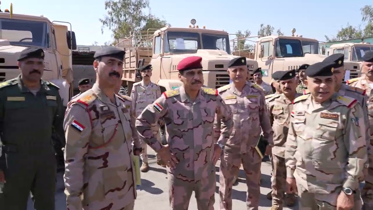 رئيس أركان الجيش يزور قيادة الفرقة المشاة الآلية الخامسة والعشرين