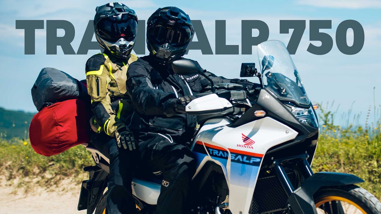 Ho viaggiato con Honda Transalp 750 per 1 mese e ci sono pure caduto (lussandomi una spalla). #das
