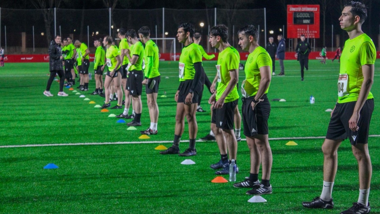 Iniciada segunda convocatoria de pruebas físicas con árbitros de Autonómica y presencia de Fran Soto