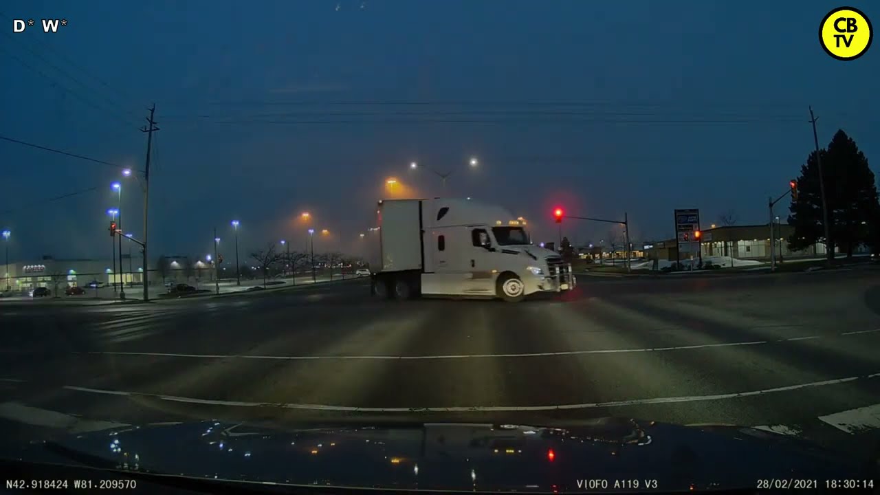 Best Of 2021:Car Crashes Compilation #9