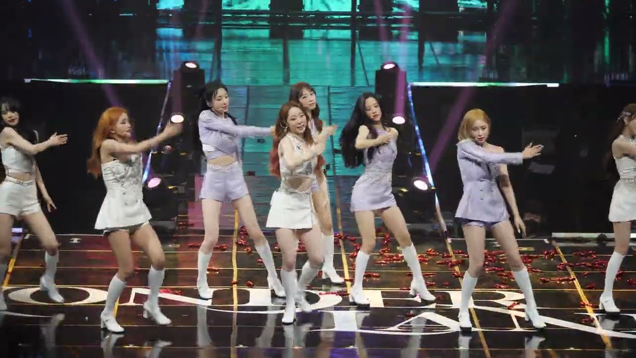 (4K60p) 220611 WJSN CONCERT 'WONDERLAND' - 우주소녀 불꽃놀이 직캠