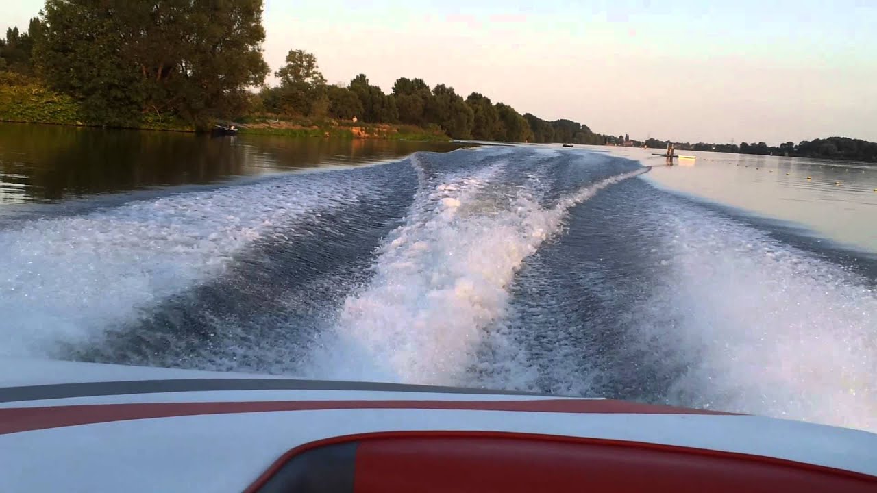 Sea Ray 220 Signature OV 350 MAG 5.7 Mercruiser Sound