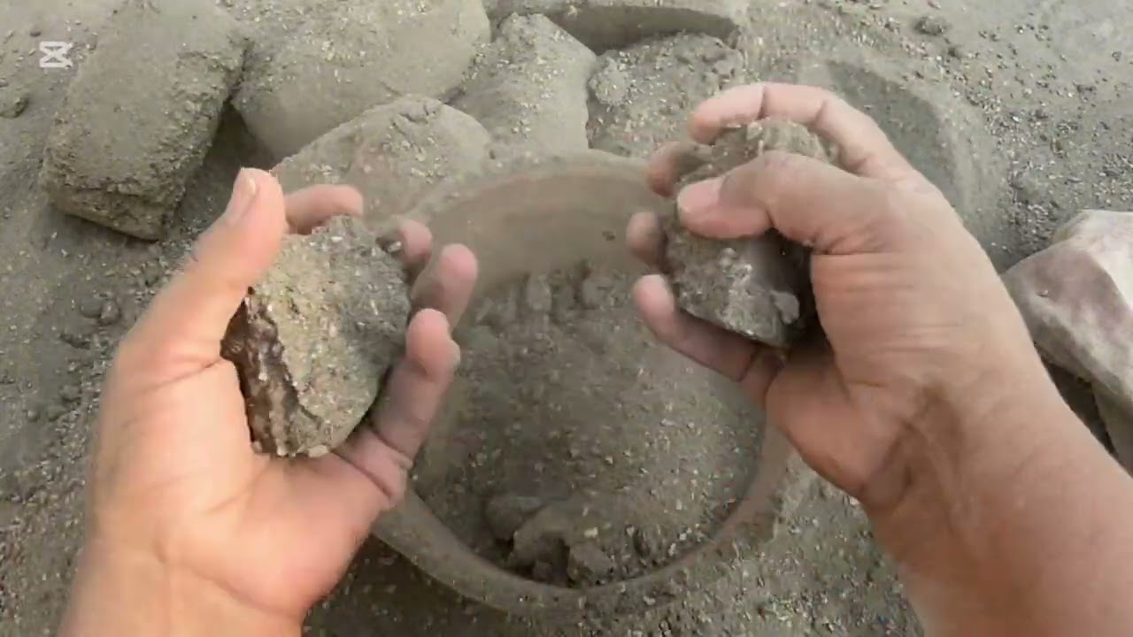 Pure Sand ASMR 😶‍🌫️ Dusty Crumbles In Claypot 💫 Crunchy Pebbles Sound 