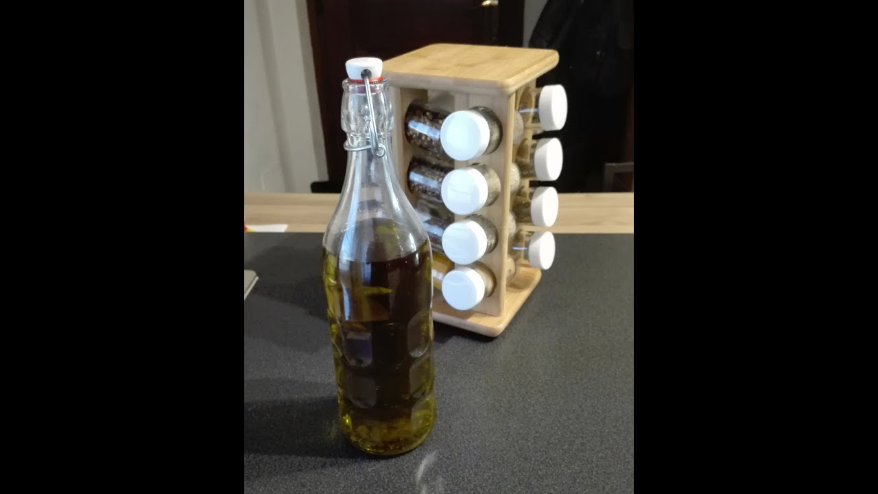 Ricetta Olio Aromatizzato all'Aglio - In Cucina con lo Chef De. Op.