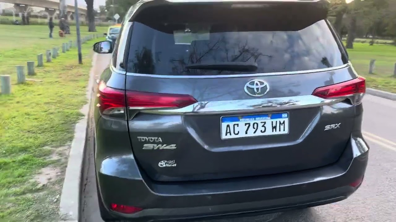 Toyota SW4 SRX 2018 at 7 as