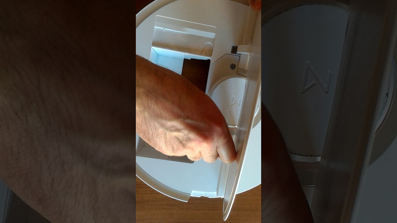 How to disassemble teardown smontare Xiaomi Roborock Vacuum Cleaner second generation S502-00