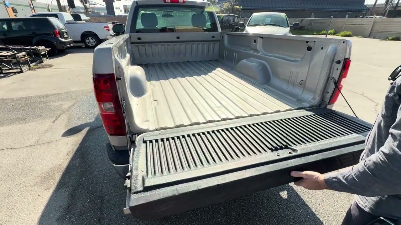 2009 Chevy Silverado walk around