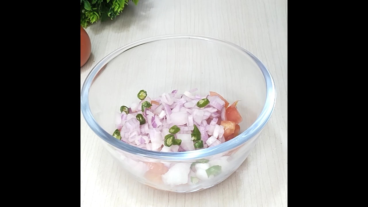 Tomato Onion Raita 😎 #shorts #raita#indiansidedish 😋😋