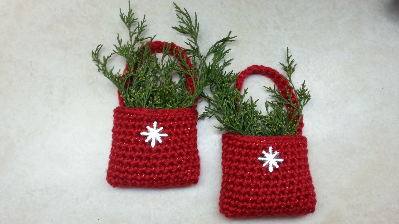 Easy Crochet Christmas Ornament Tutorial
