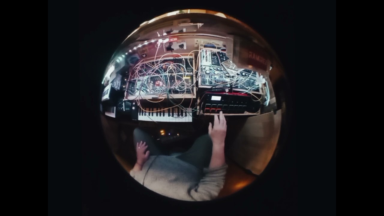 M e.p - Live recording.