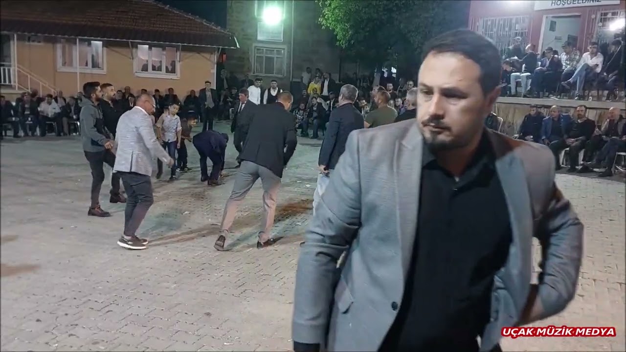 Ahmet Taş Oturmuşlar herekenin ağaları Potpori