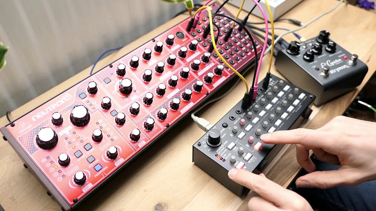 Behringer Neutron & Korg SQ1 paraphonic sequence