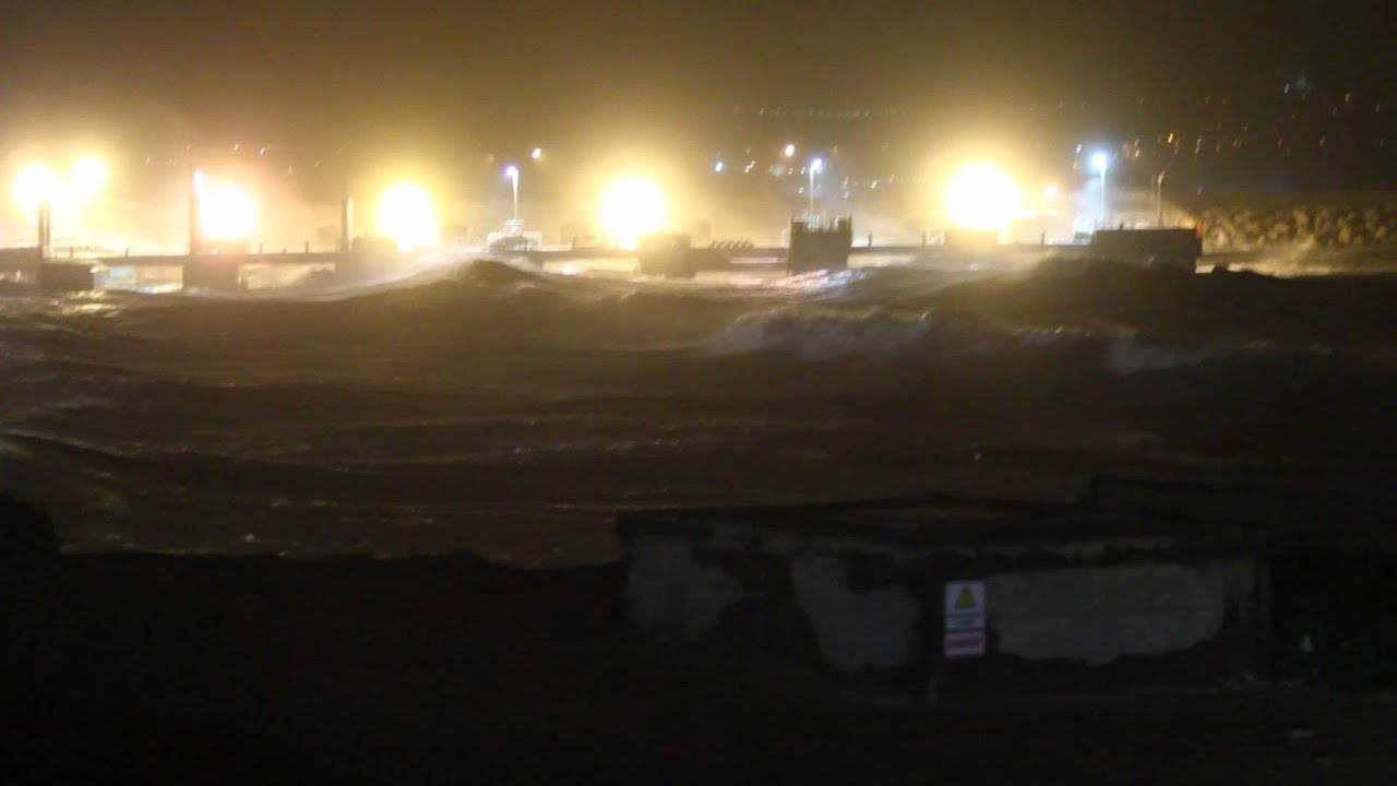 Force 9/10 winds - Malta