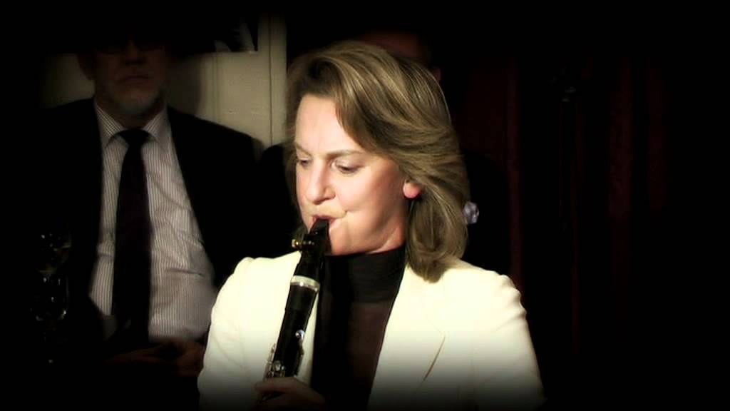 Sabine Meyer Trio di Clarone - Manhattan sweet - Parts 3+4 (Peter Lehel)