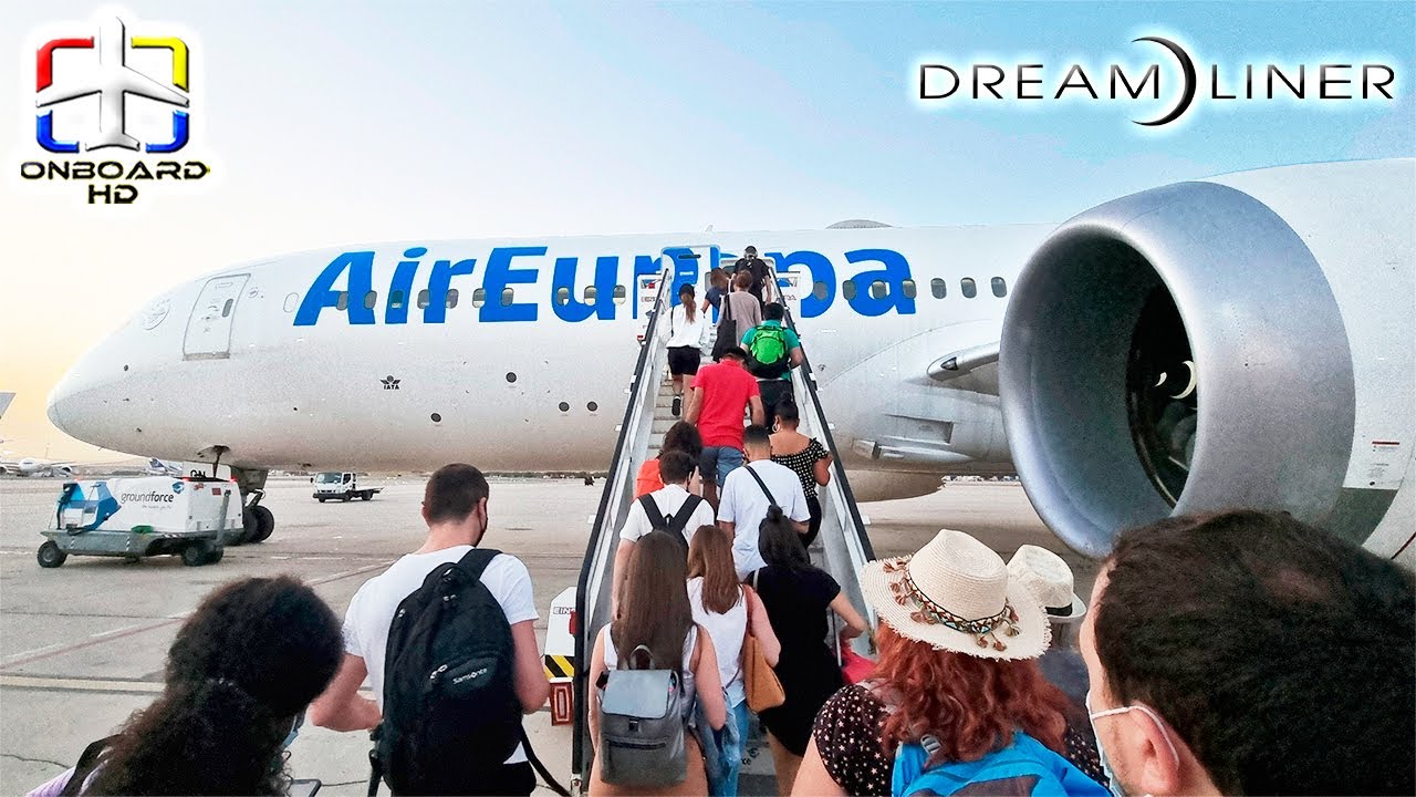TRIP REPORT | Shortest Flight of the Dreamliner ツ | Air Europa B787-9 | Madrid to Barcelona