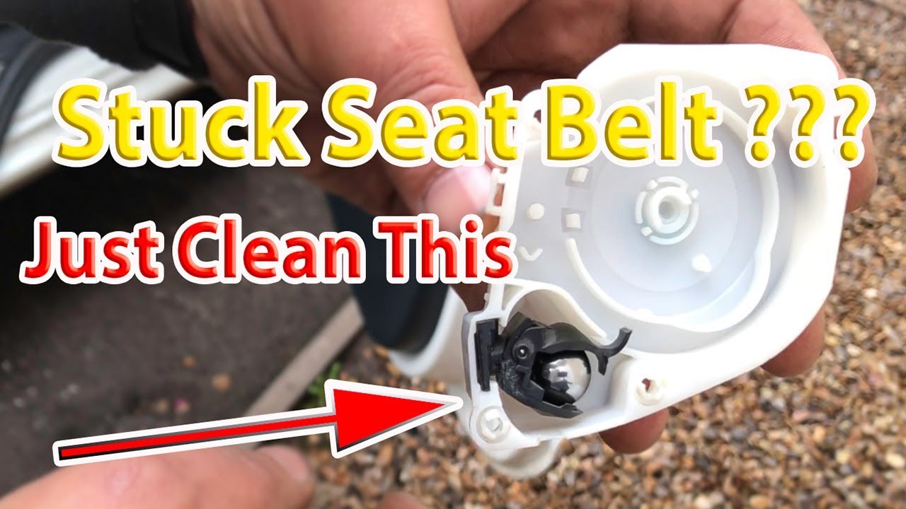 Как исправить застрявший ремень безопасности — Ford KA Stuck Seatbelt