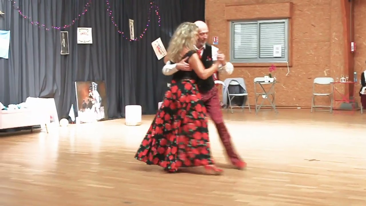Javier Juarez & Lola Garnier. 