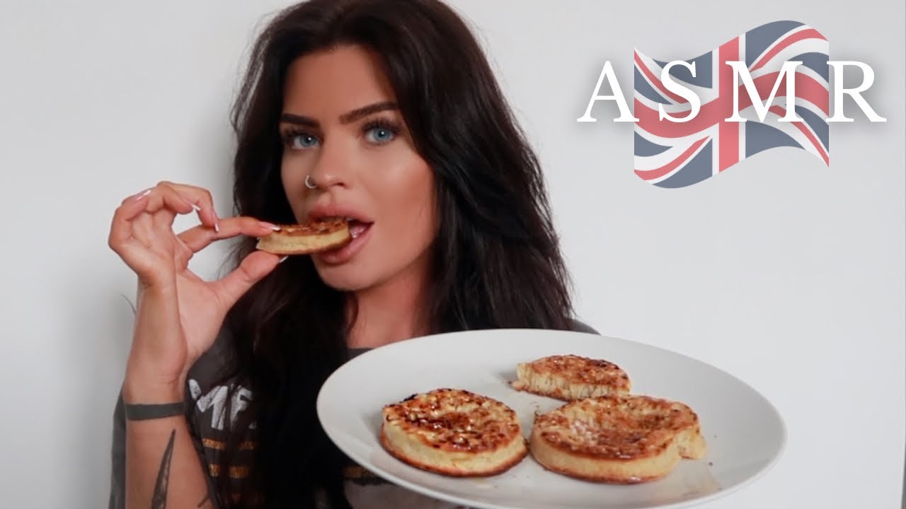 ASMR British Girl Eating Crumpets 🇬🇧🥞 Super Crunchy / Squishy Mouth Sounds