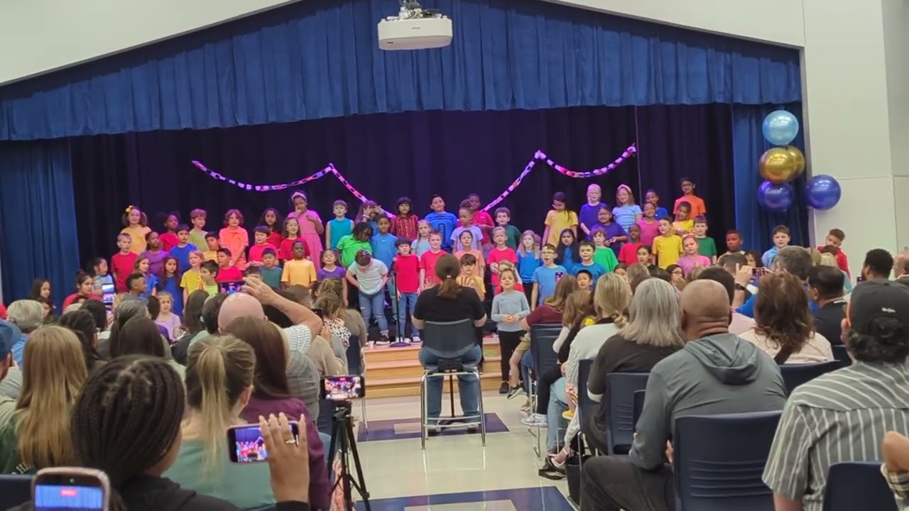 **I do not own the music in this video**Lauren's 2nd grade concert 