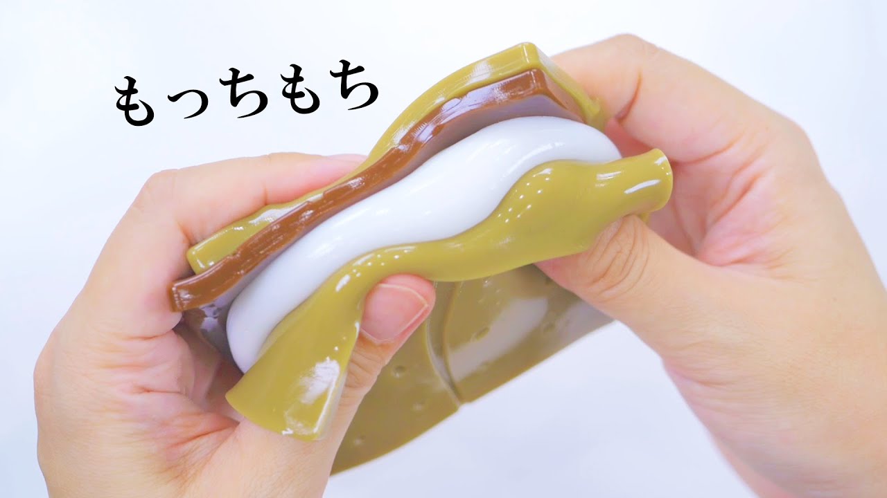 もちもちマシュマロが伸びて気持ちいい！！スモアスクイーズを触る