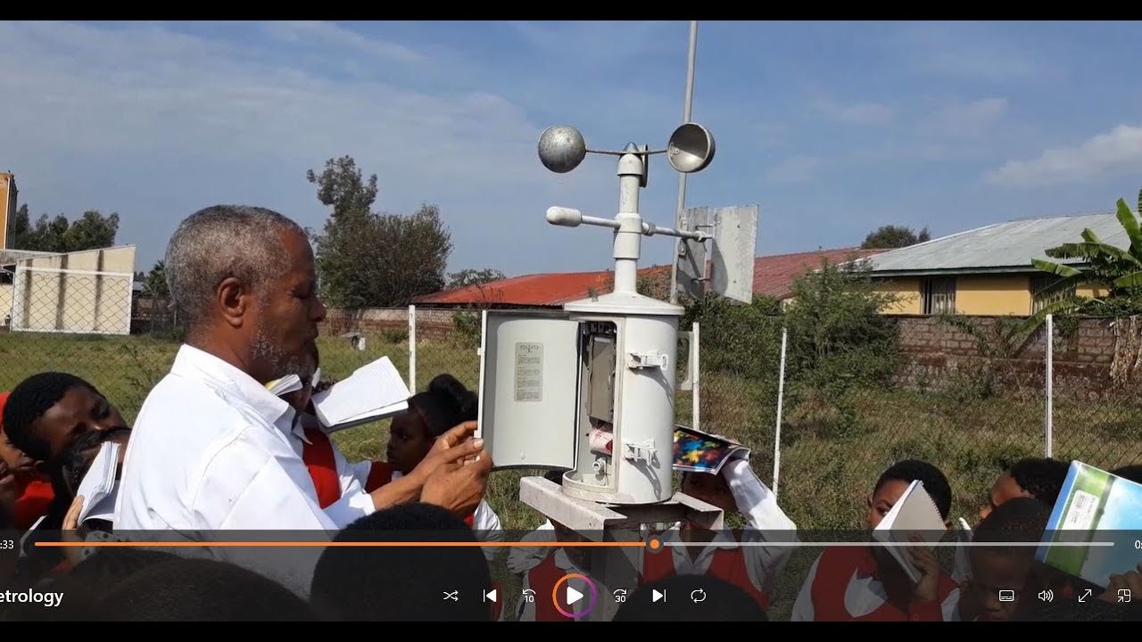 የባህር ዳር አካዳሚ የ4 ክፍል ተማሪዎች ሜትሮሎጅን በመጎብኘት ላይ