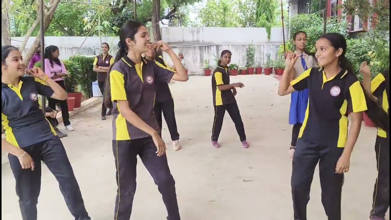Gutt te paranda tera karda kamal ni Dance video