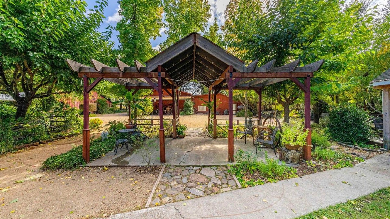 9250 Sonoma Highway Kenwood, CA 95452 - Single Family - Real Estate - For Sale