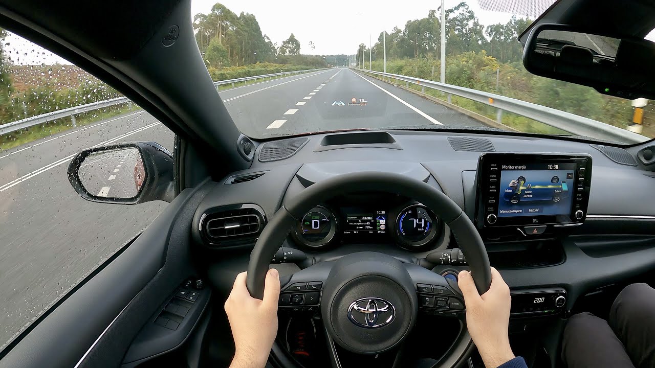 Toyota Yaris 120H Style Plus (2020) POV Test Drive