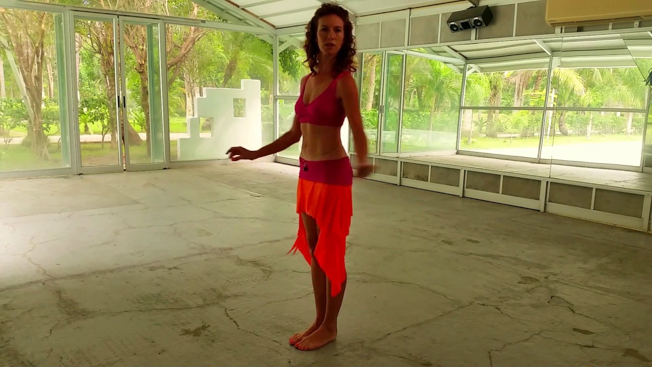 КАК Делать ТРЯСКА с ПОВОРОТОМ на ПЯТКАХ. Belly Dance Lesson. Shimmy Turn on Hills. Секреты Техники