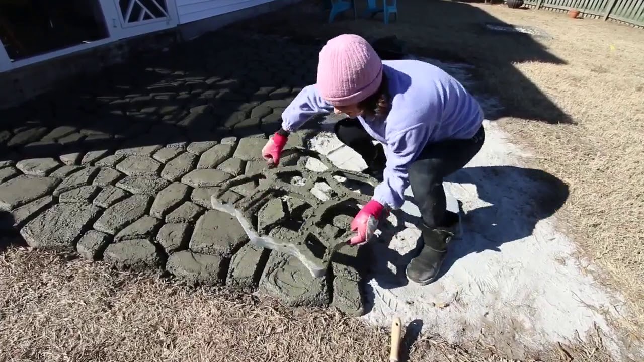 VIDEO STAMPO DA GIARDINO