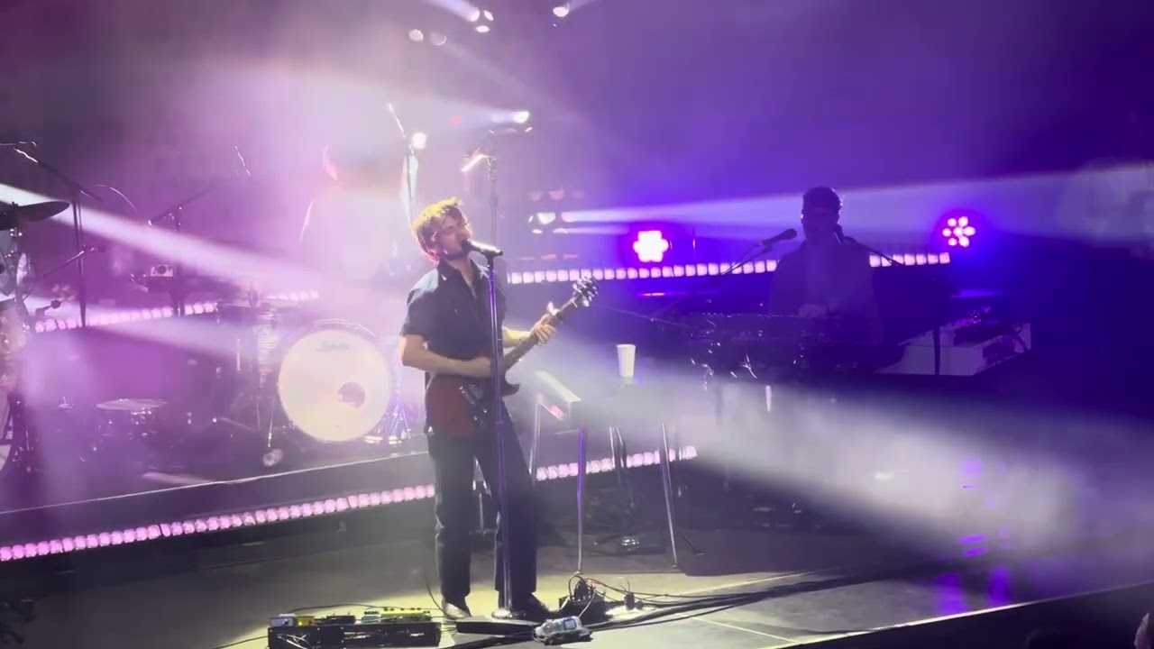Djo — Chateau (feel alright) live (Toronto, 29/04/25)