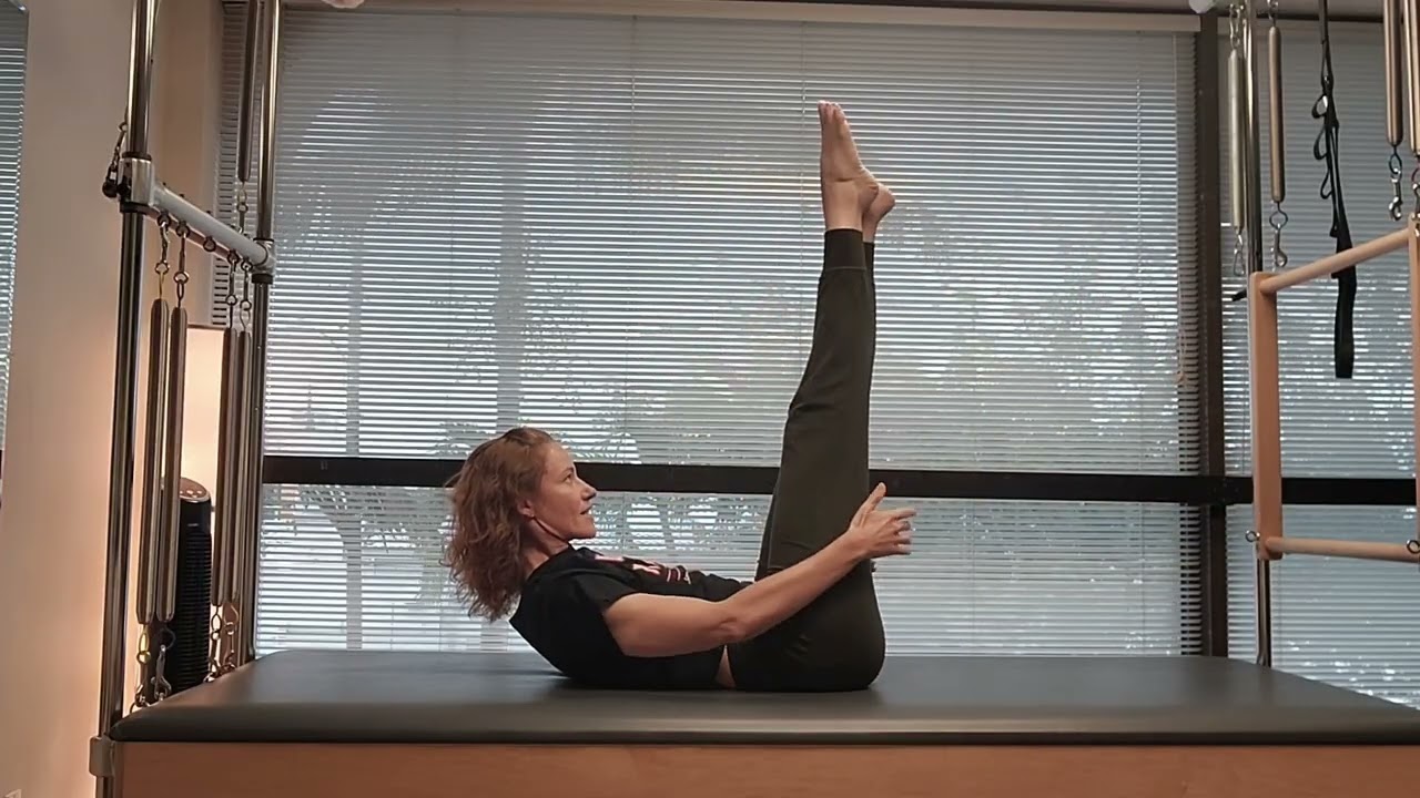 Pilates Mat Flow. #pilateshubftl #pilatesmatwork #pilatesmat