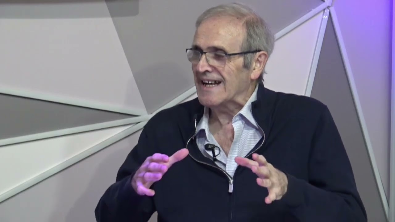 Javier Corcín en Plano Medio