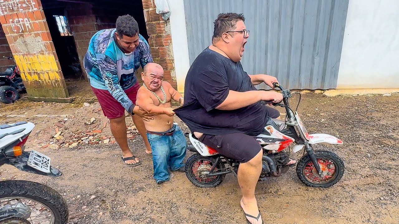 ESQUELETO QUEBRA MINI MOTO DE PILILIU E ELE FICA FURIOSO 🤣 | PILILIU DA RESENHA