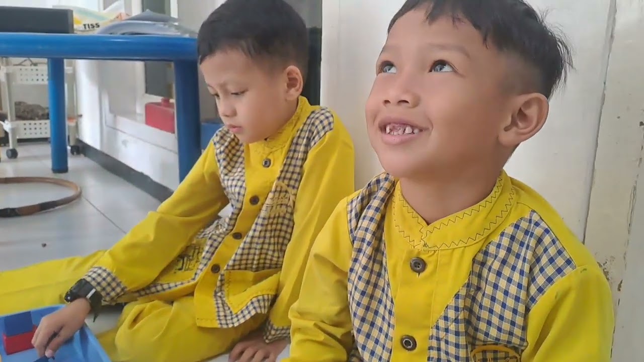 Membuat Kreasi Loose Part - Abatasa Play School