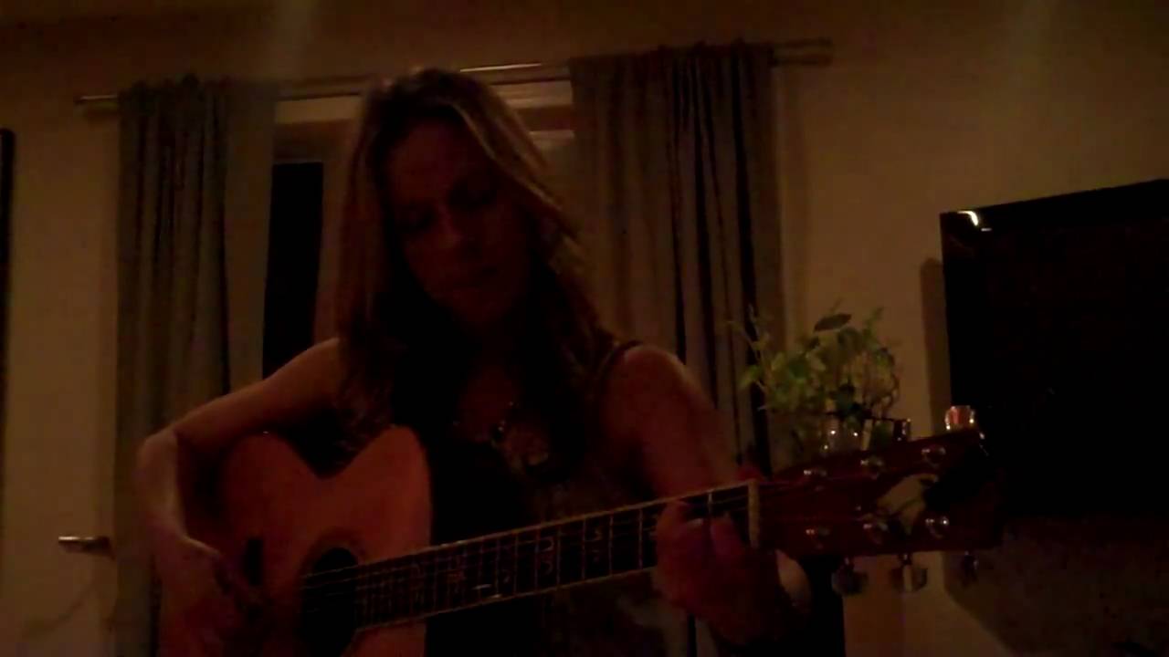 Loni Rose - To the Moon and Back - My Brother's Living Room