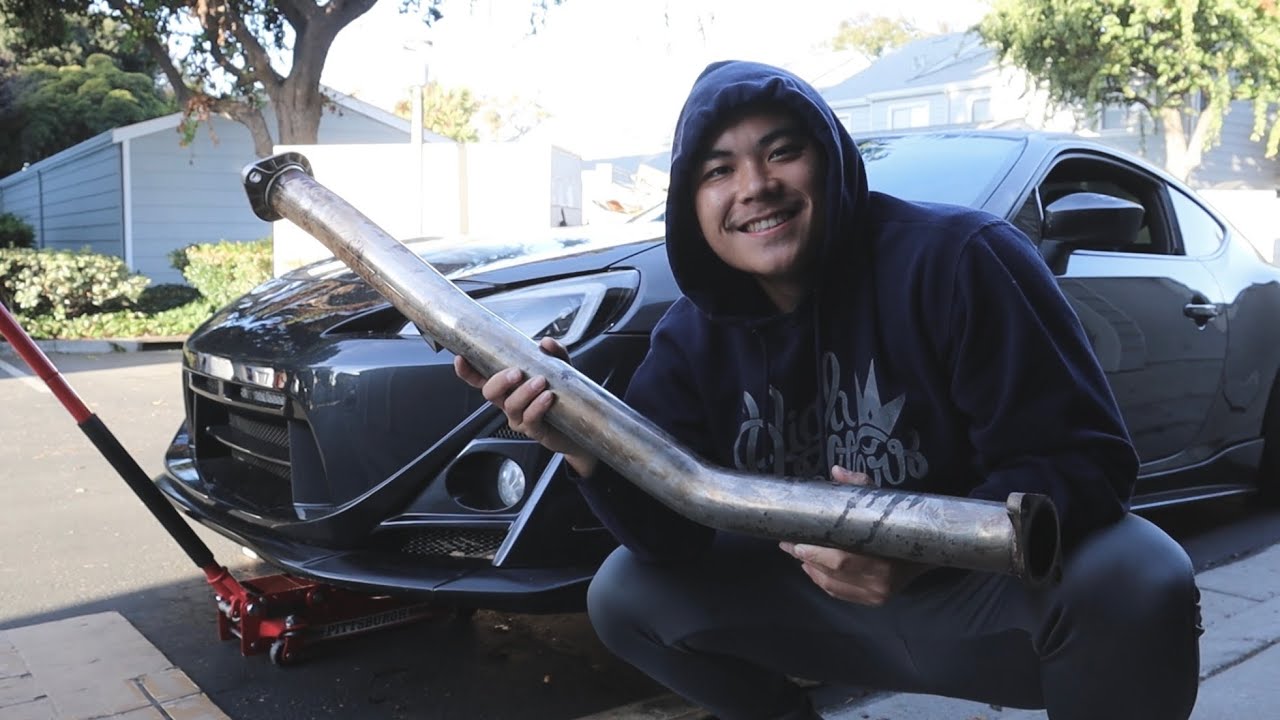 Invidia Catless Front Pipe Install!