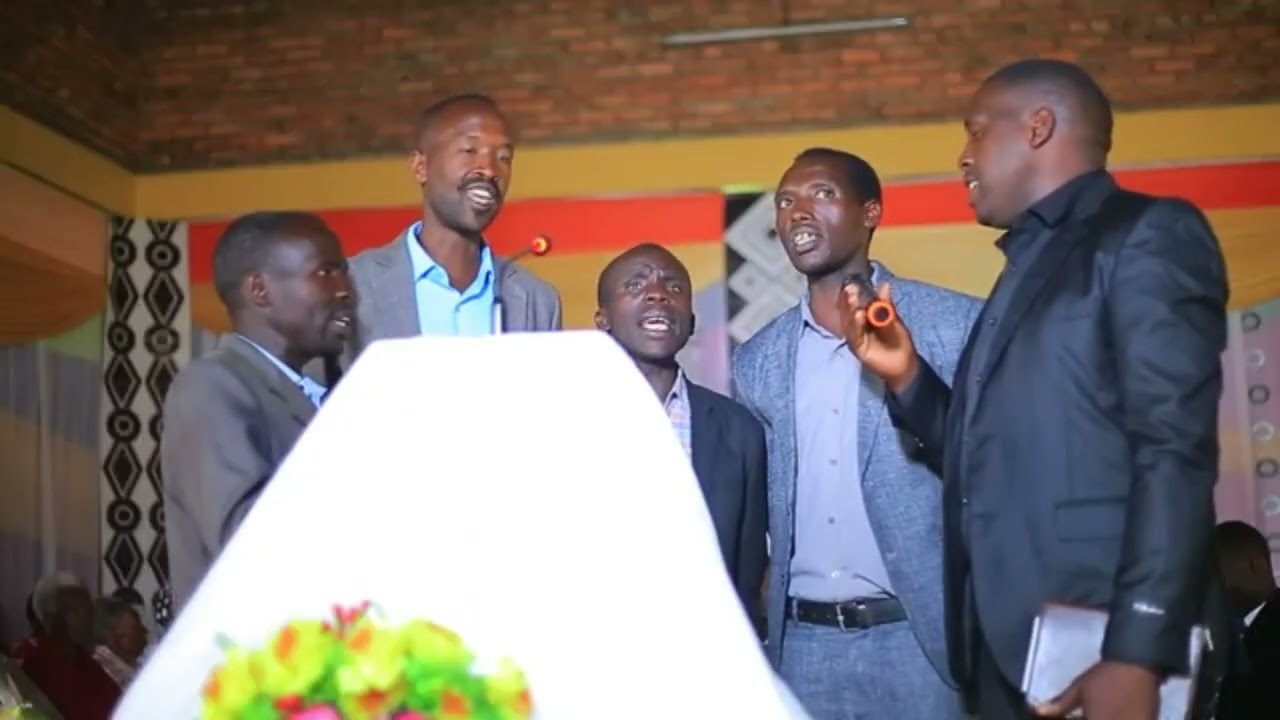 INDIRIMBO NZIZA ZO MU BUKWE CHORAL SHYIREJURU NIMUHAGURUKE TUGORORE NA TUBURIRE ISI - GATAGARA