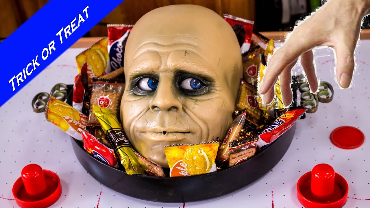 Halloween Trick or Treat 萬聖節恐怖糖果盤和可愛的孩子們玩著扮鬼臉的療癒遊戲