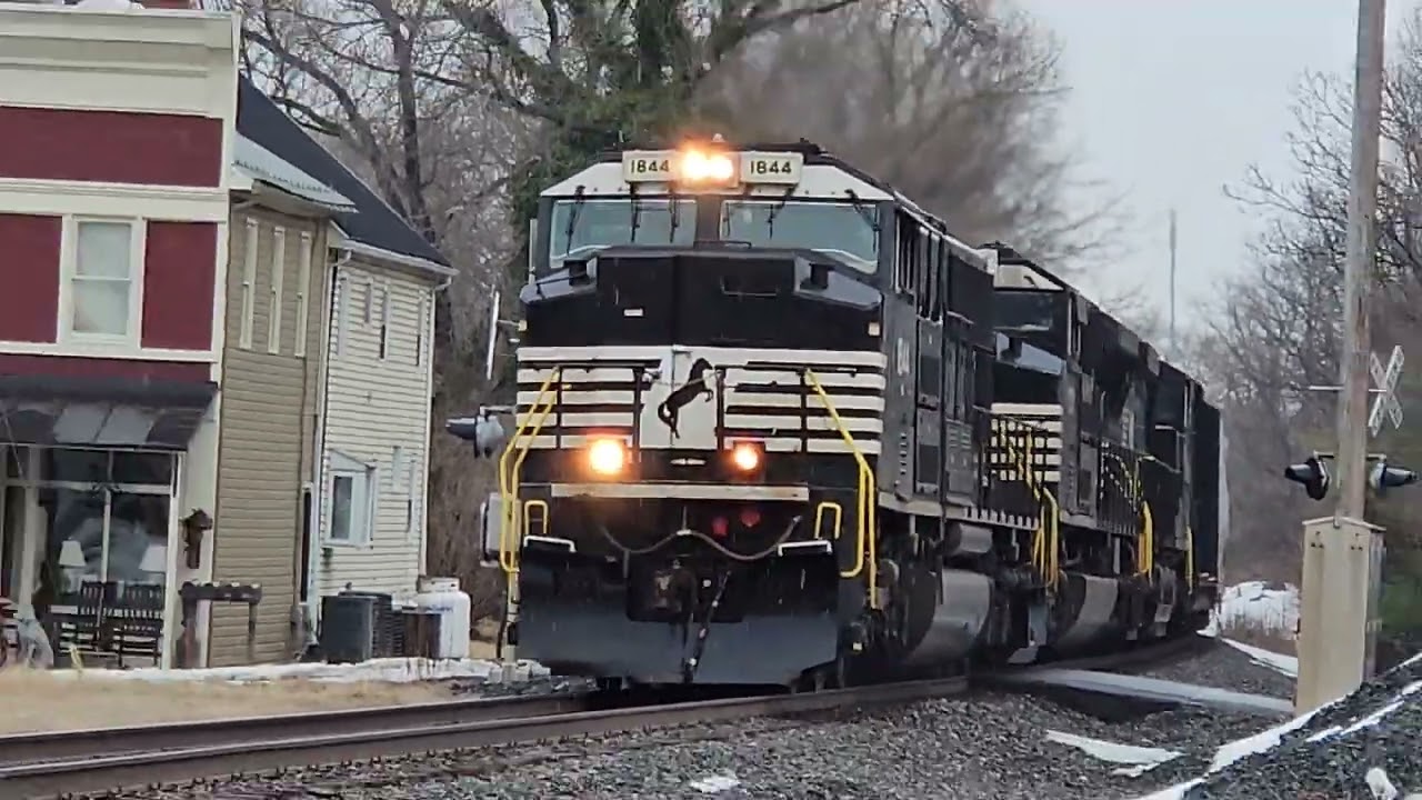 NS 1844 Leads NS 1007 NS 4733 on NS 15T Passing Through in Boyce VA