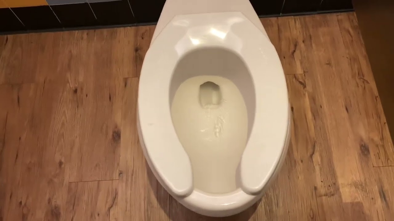 Red Robin Women’s Restroom Full Shoot