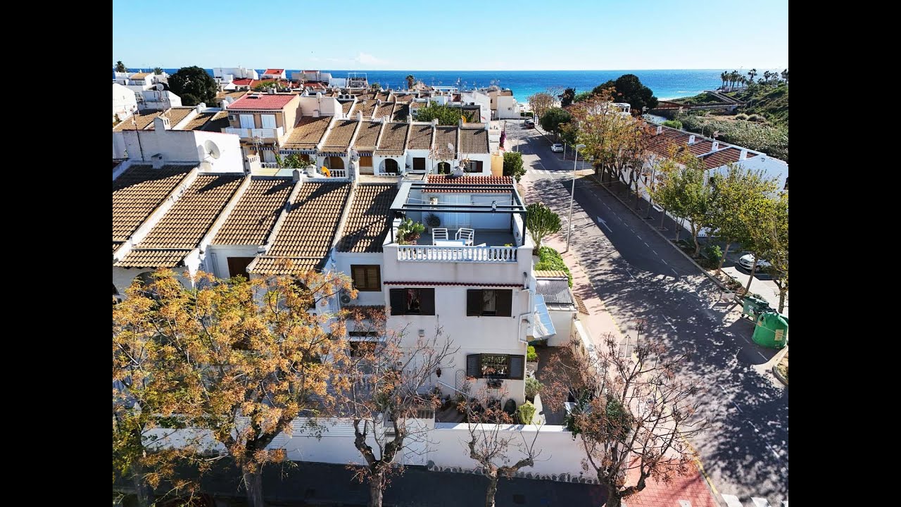Townhouse for sale in Mil Palmeras