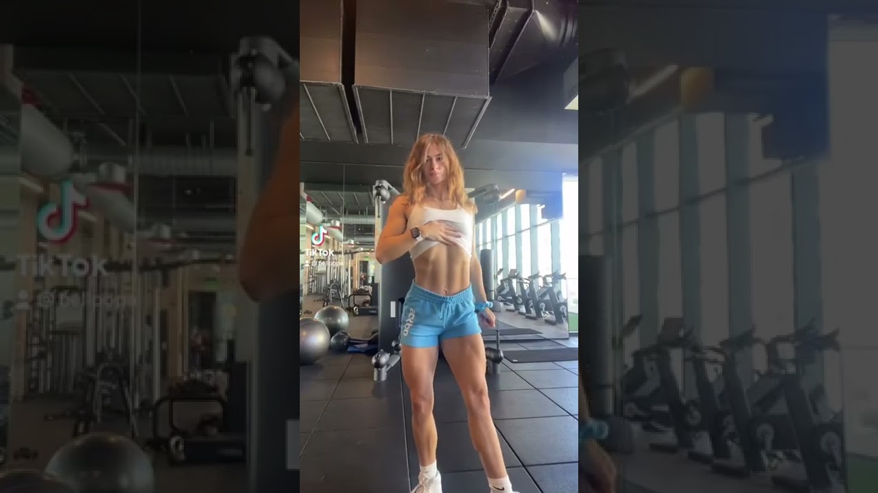 Leg day check innn #girlswholift #legday #flexing #flex #gymrat #motivation #shorts #ootd #gymfit