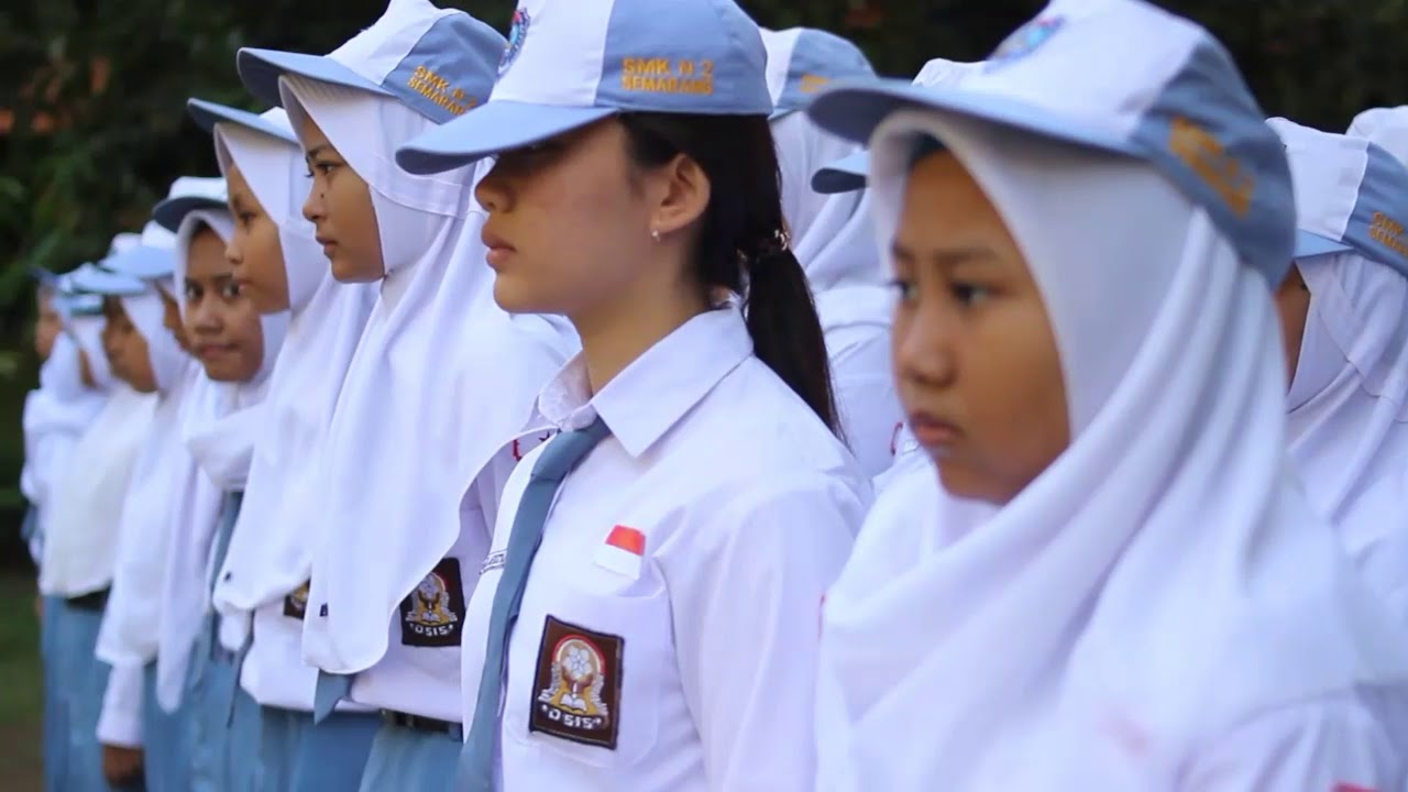 Upacara Hari Guru SMKN 2 Semarang