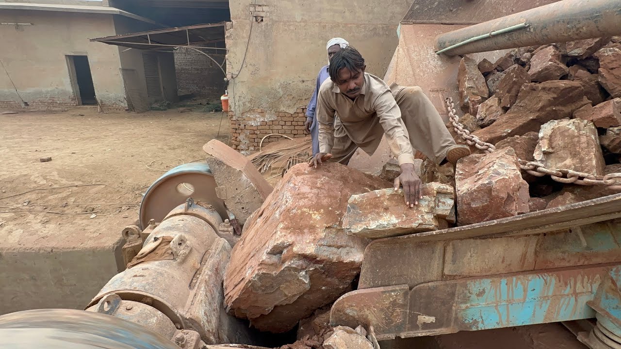 Hammering Rocks Like a Beast”Satisfying Stone Crushing Shots”How Hard Work Turns Rocks Into Dust”