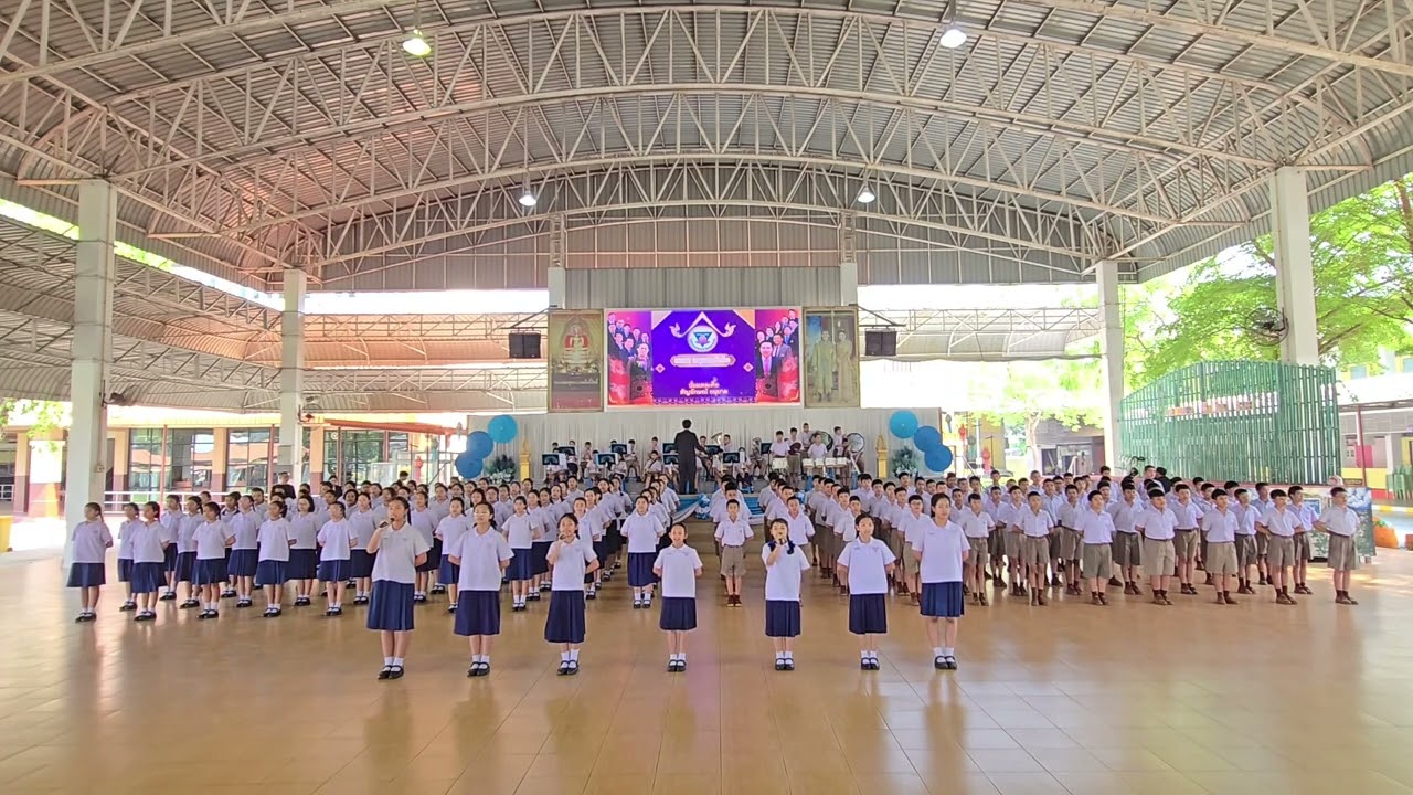 การแสดง การขับร้องประสานเสียงของนักเรียนโรงเรียนอนุบาลอุทัยธานี