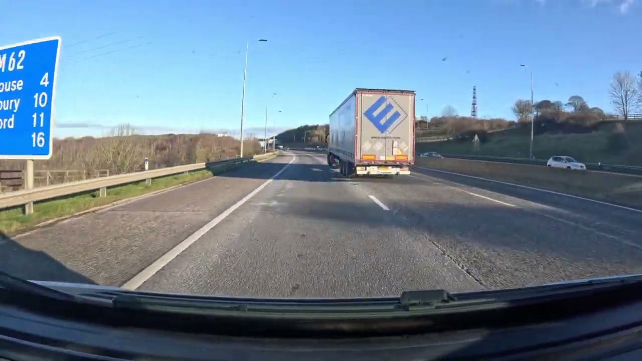 Huddersfield to Bradford Road trip / Road sign'S 