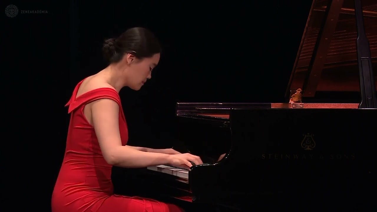 SONATA NO.31 IN A-FLAT MAJOR OP.110 BY L.V.BEETHOVEN