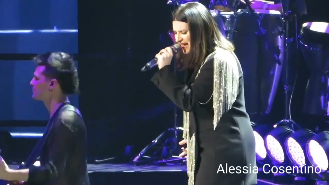 Laura Pausini - Bastava Live Forum Assago (Milano, 24/01/24 Canzone a sorpresa)